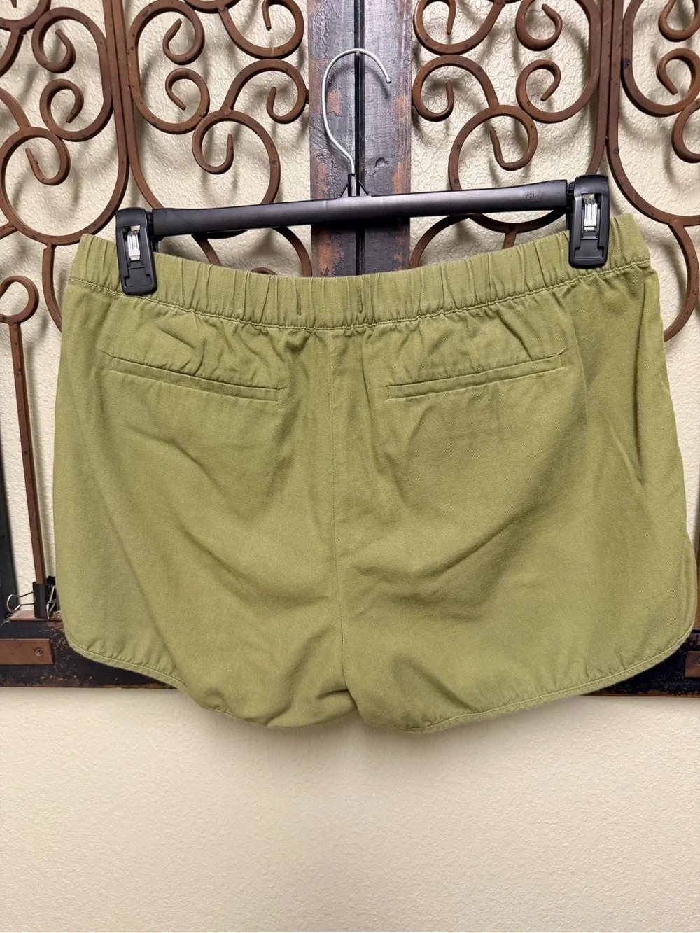 Madewell Olive Green Elastic-Waist Athletic Shorts